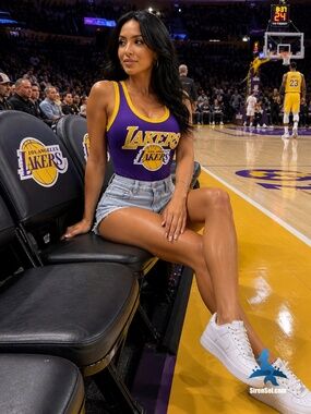1086 NWT Authentic NBA Licensed Los Angeles Lakers Bodysuit - XS - Purple Yellow